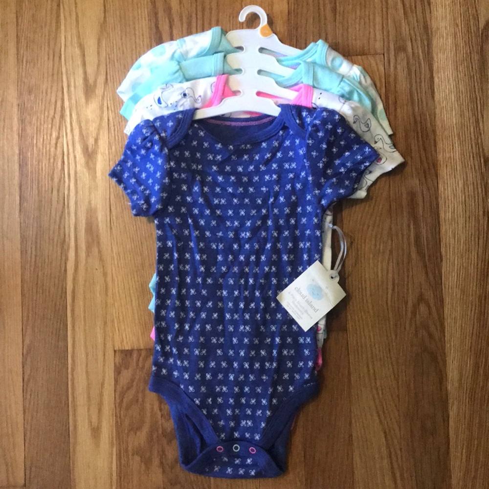 🦋💞 NWT girls 12m short sleeve onesies